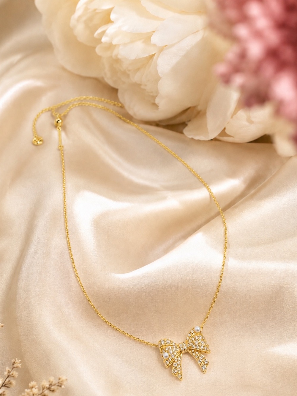 Kendra Scott Krista Gold Bow Short Pendant Necklace in White Mix - Picture 6 of 8